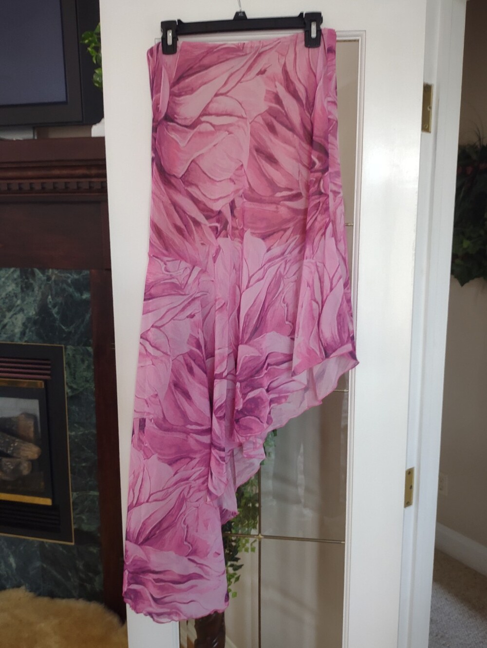Ramona LaRue Roberta Skirt Fuscia Petals Like New